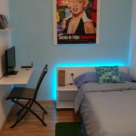Habitacion Junto Torres Serranos Валенсия Екстериор снимка
